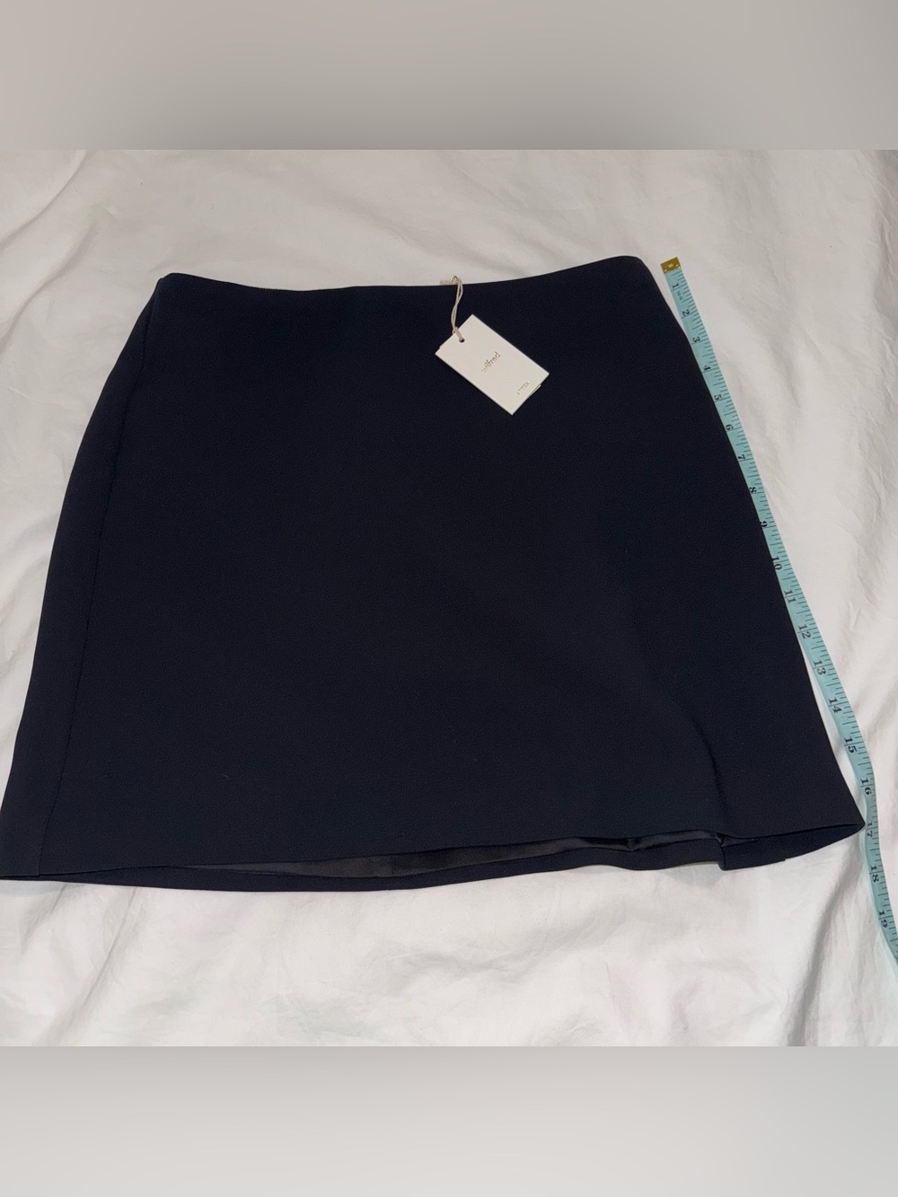 NWT Aritzia Wilfred Black Mini Skirt size 8